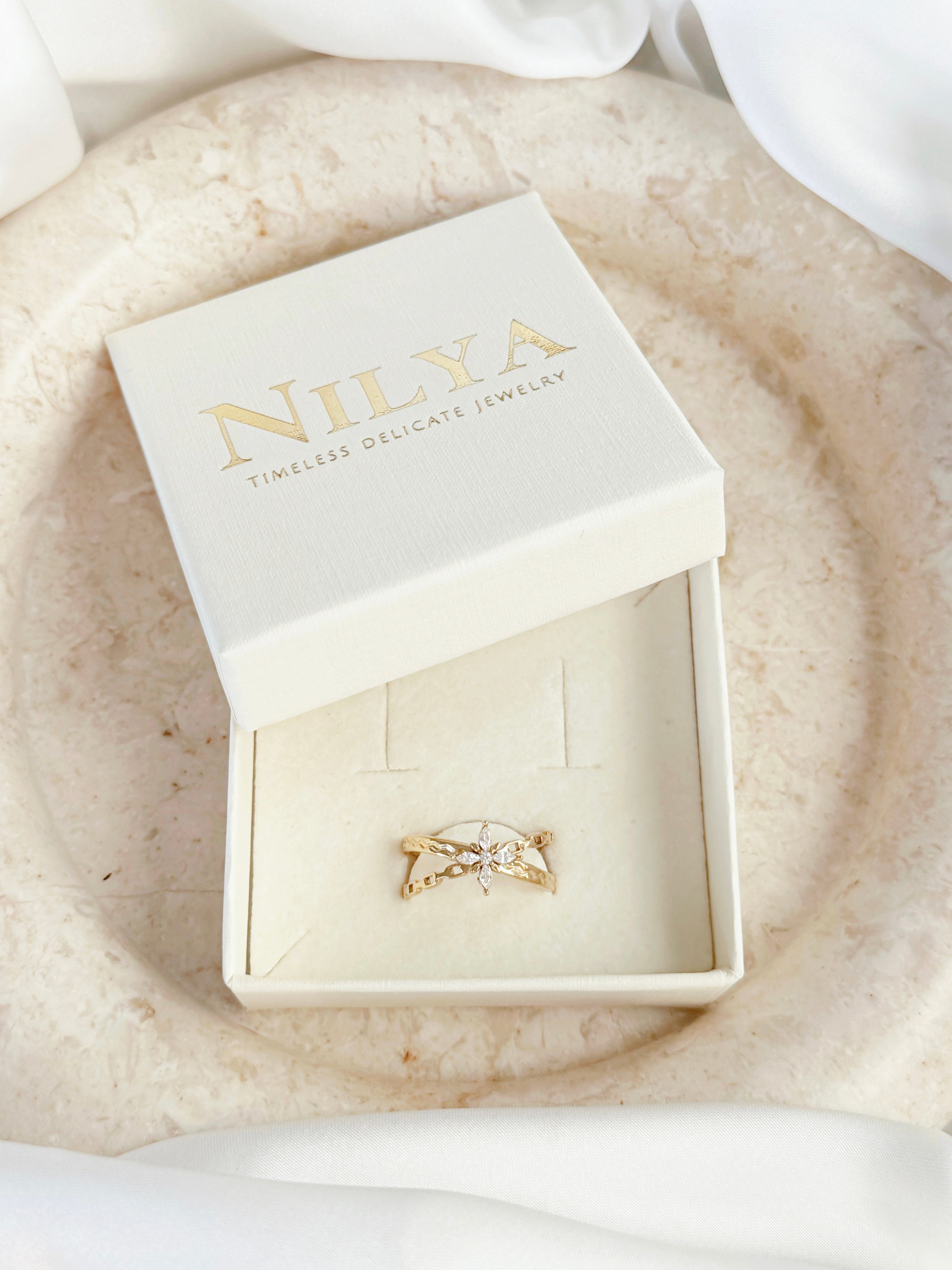MIRELLA RING