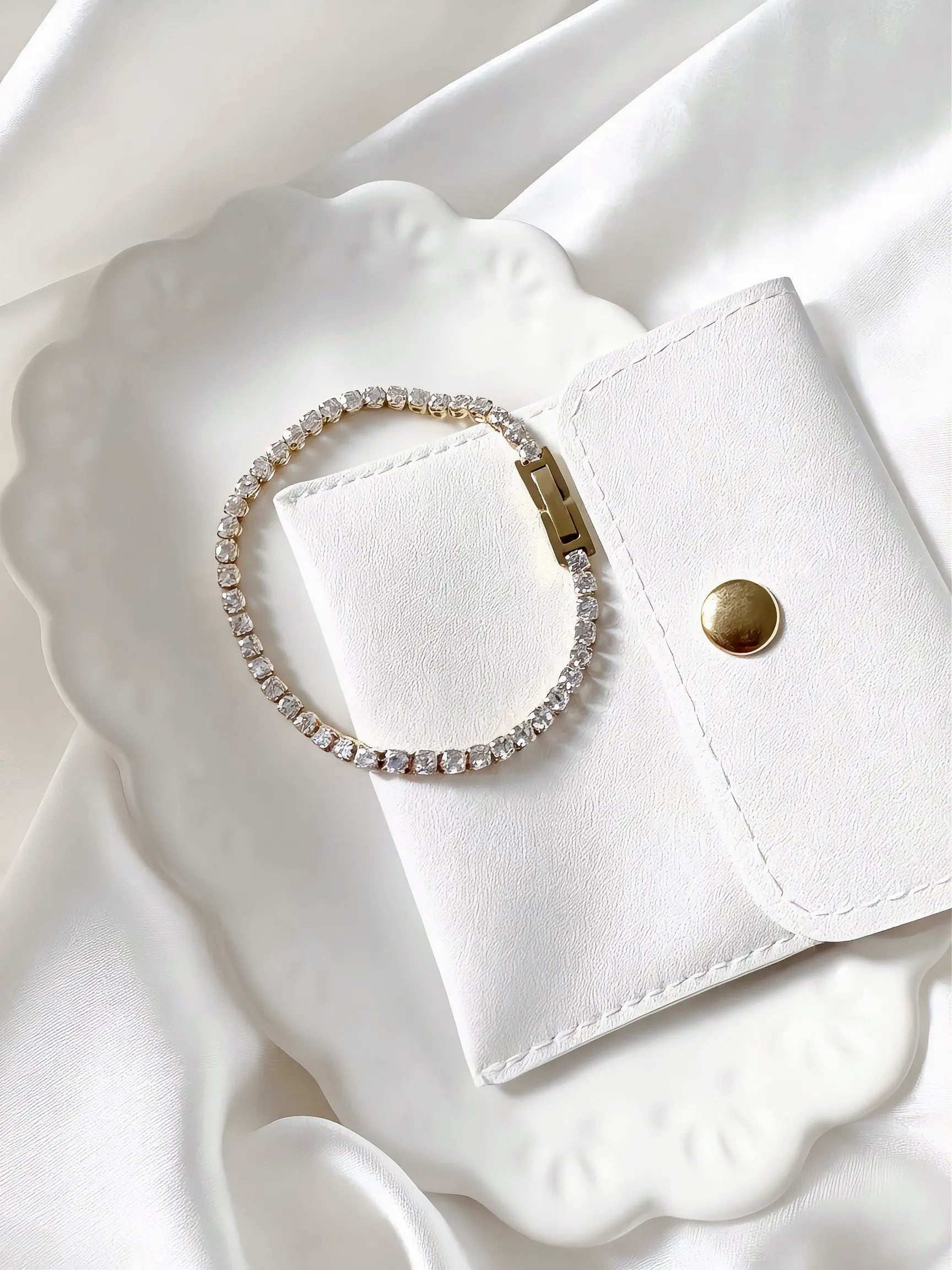 SHILA ARMBAND